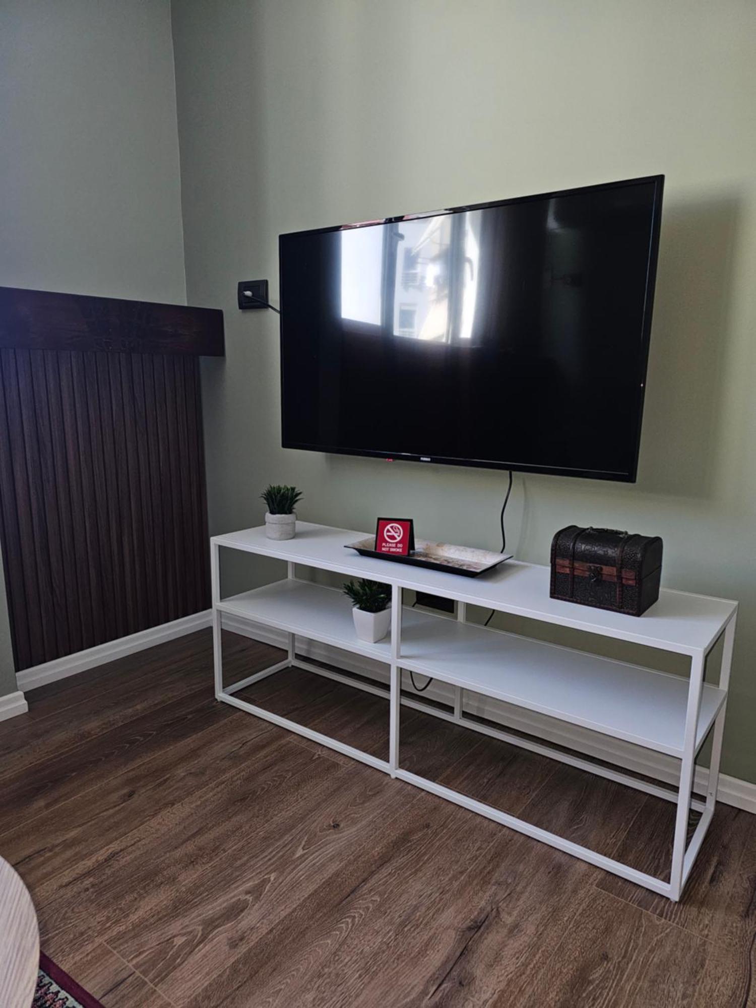 Vila Tafa Apartments Тирана Экстерьер фото