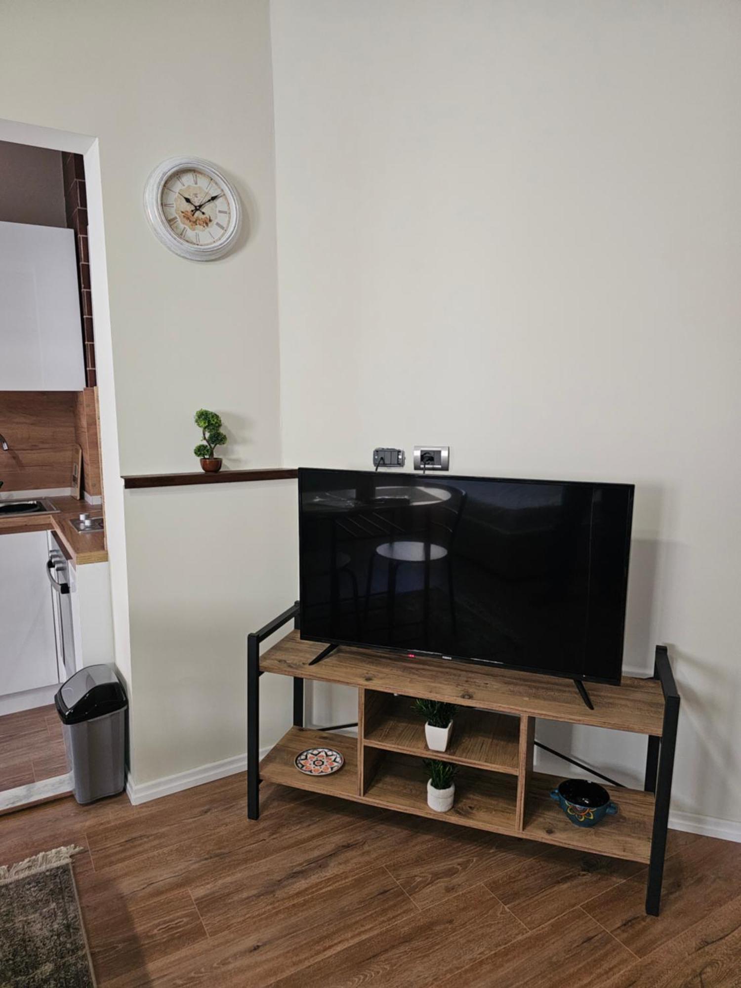 Vila Tafa Apartments Тирана Экстерьер фото